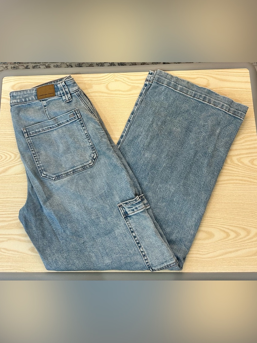 American Eagle Outfitters Light Wash Wide Leg Jeans